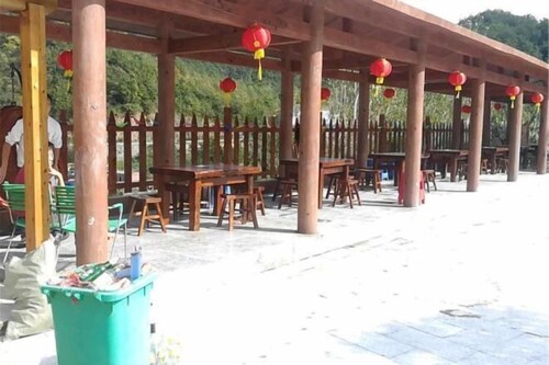 Baotianman Shanshui Inn