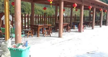 Baotianman Shanshui Inn