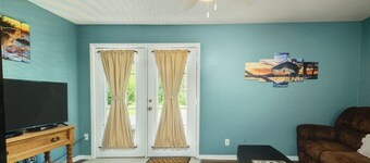 Tejas Waterfront Apartment on Lake Sam Rayburn