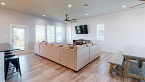 TV, video games - Private Pool and Golf Cart Included (Port Aransas)