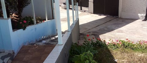 Basic Twin Room | Terrace/patio