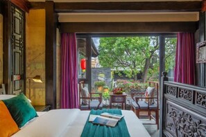 Room - Ten Courtyard Inn (Lijiang)