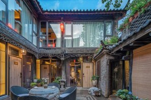 Exterior - Ten Courtyard Inn (Lijiang)