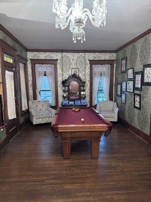 Billards
