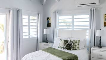 4 bedrooms, desk, iron/ironing board, free WiFi