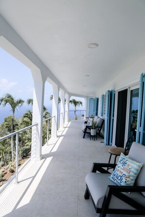 Terrace/patio - Spacious Hillside Villa w/ heated pool, wrap around balcony, vast ocean views (St Thomas)