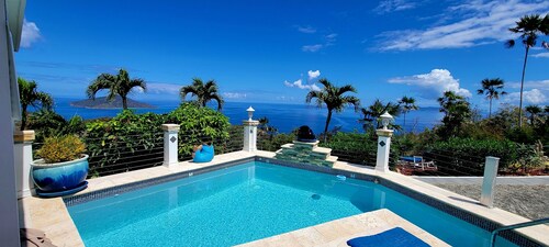 Spacious Hillside Villa w/ heated pool, wrap around balcony, vast ocean views