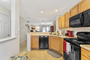 Fridge, microwave, oven, stovetop - Spacious 2 bedrooms townhouse by the Greenway/ Pool access (Raleigh)