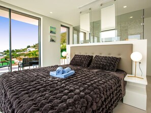4 Schlafzimmer, Bügeleisen/Bügelbrett, Reisekinderbett, kostenloses WLAN