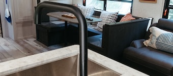 The Hideaway at Glacier Meadows - Luxury Camper