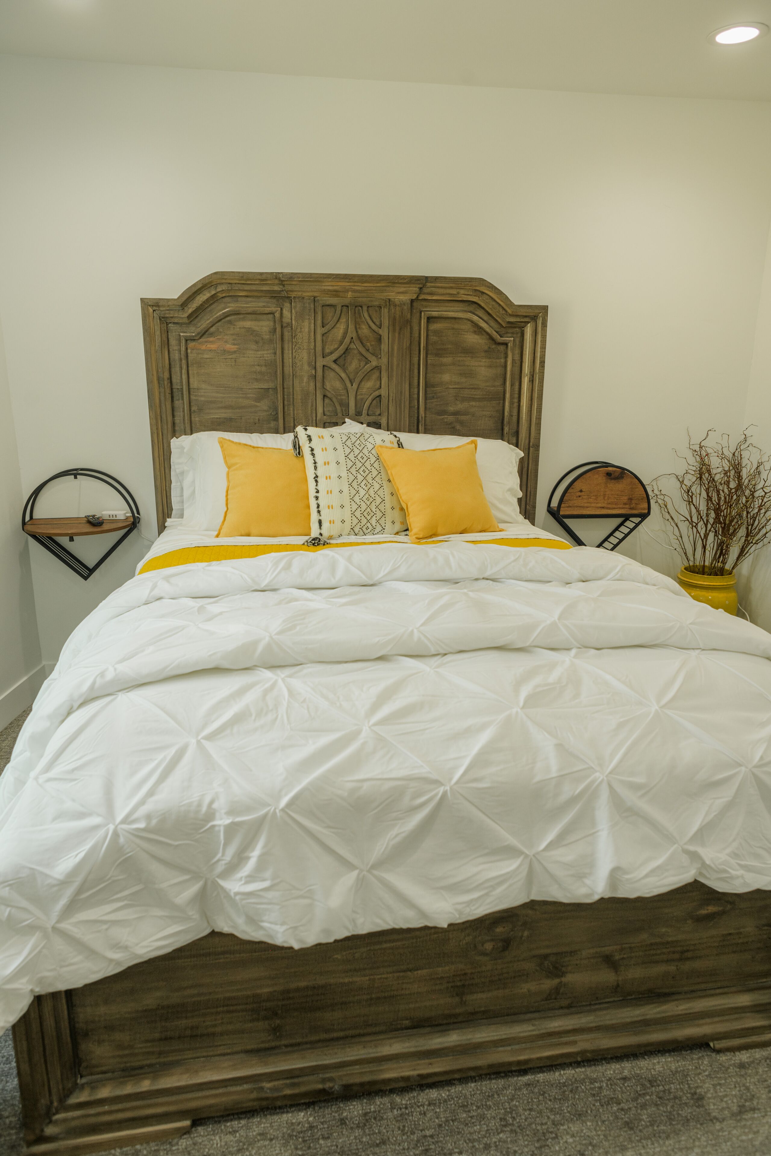3 bedrooms, travel crib, free WiFi, bed sheets