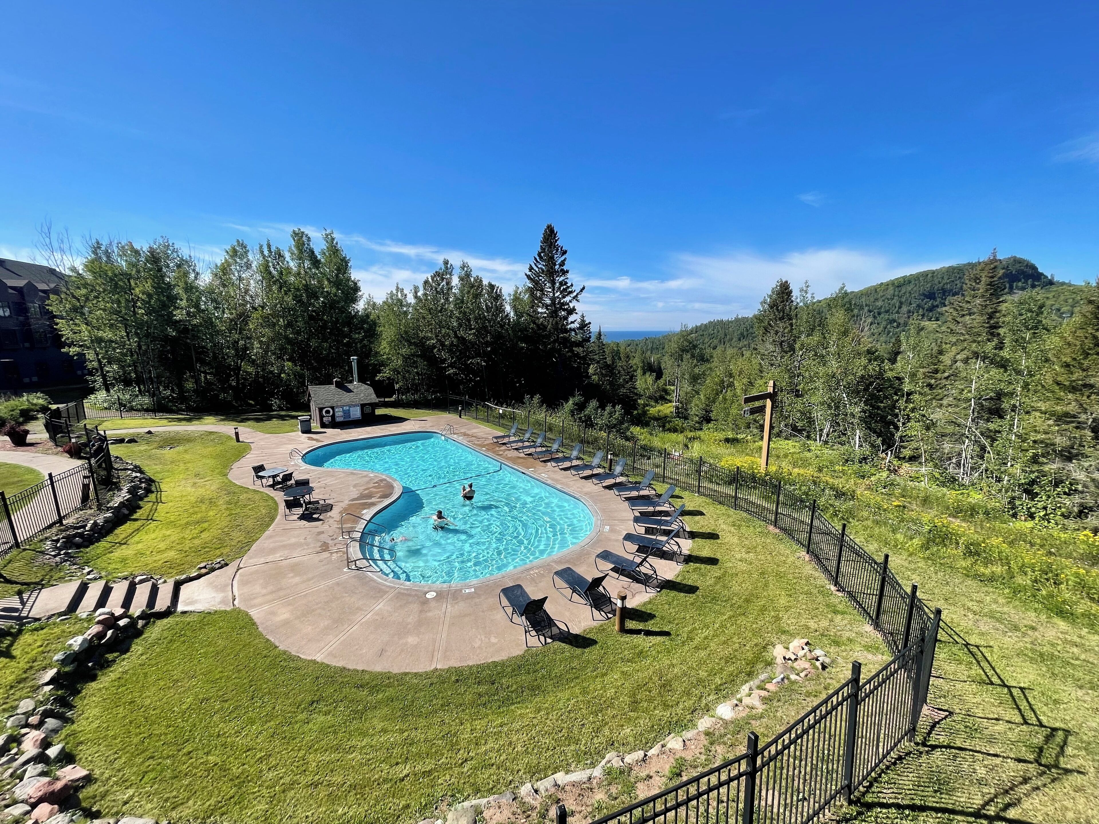 Innenpool, Außenpool