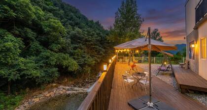 Gapyeong Gamseong216 Poolvilla Pension