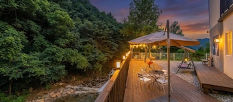 Gapyeong Gamseong216 Poolvilla Pension