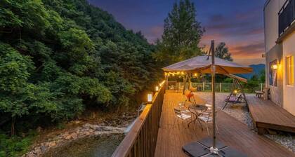 Gapyeong Gamseong216 Poolvilla Pension