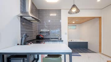 Basic Room, 1 Bedroom (ROOM 2(Spa)) | 1 bedroom, WiFi (free)