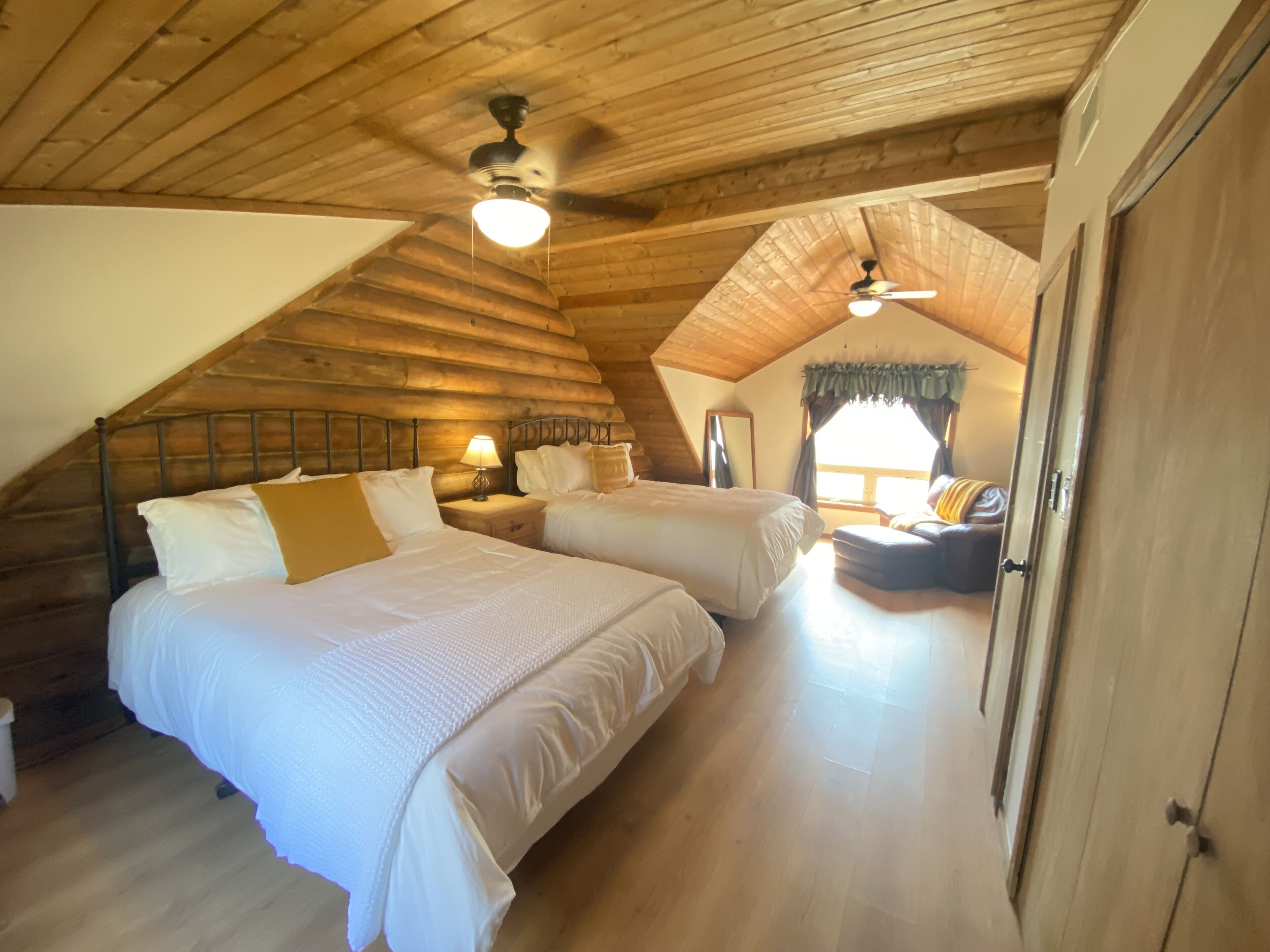 2 makuuhuonetta, vauvan matkasänky, ilmainen Wi-Fi, vuodevaatteet