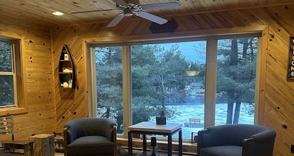 Grandpa’s Lagoon! Spacious Cabin on Eagle River Chain, minutes from downtown!