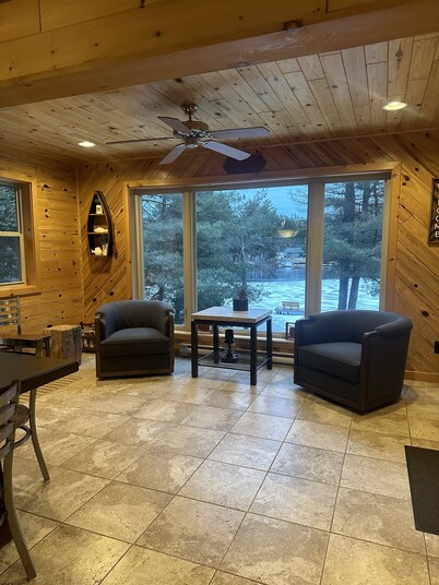 Grandpa’s Lagoon!  Spacious Cabin on Eagle River Chain, minutes from downtown!