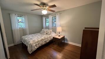 3 habitaciones, tabla de planchar con plancha y wifi gratis