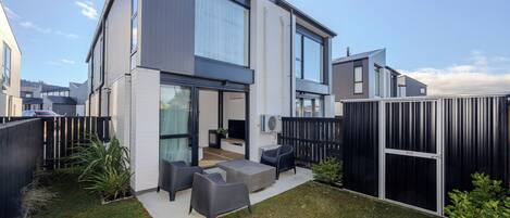 Two Bedroom Apartment - 4 Night Package | Terrace/patio