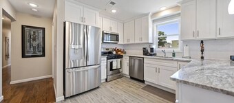 Four bedroom townhouse in United States of America, Newark