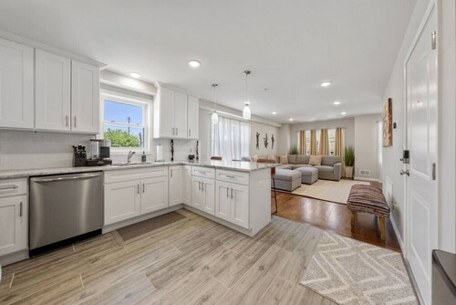 Four bedroom  in United States of America, Newark