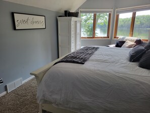 4 chambres, fer et planche à repasser, Wi-Fi gratuit, draps fournis