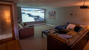 Interior - Charming Beachfront Apt w/Home Cinema & Coffee Bar (Bayside)