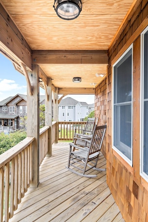 Terrace/patio. 6 BR Beach House-5 min walk to beach! Heated Pool!