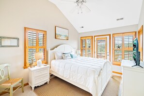 6 bedrooms, iron/ironing board, Internet, bed sheets - 6 BR Beach House-5 min walk to beach! Heated Pool! (Nags Head)