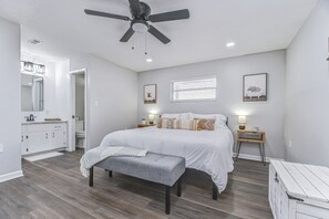 3 soverom, skrivebord, strykejern/-brett og wi-fi (inkludert)