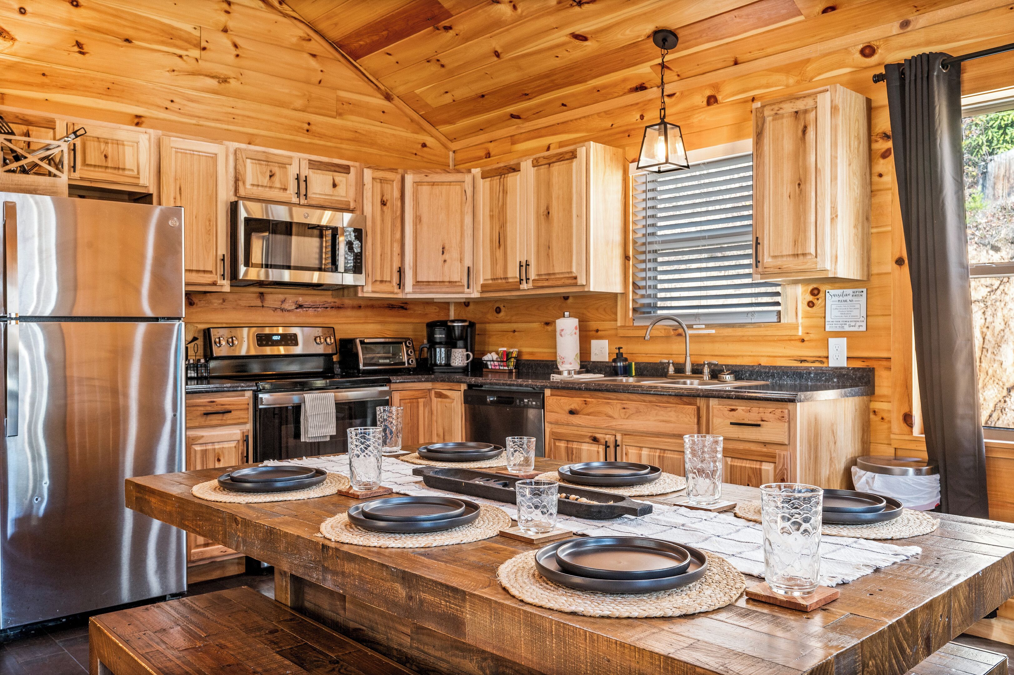 冰箱、微波炉、烤箱、炉灶