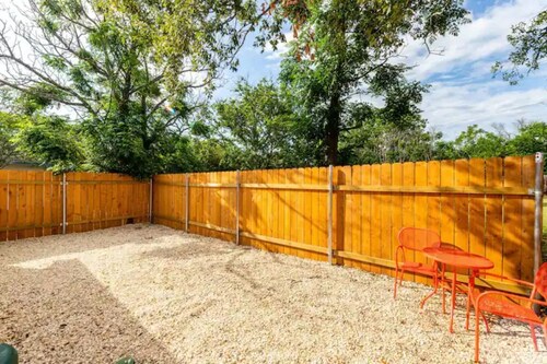 Charming guest studio in the heart of Liberty Hill