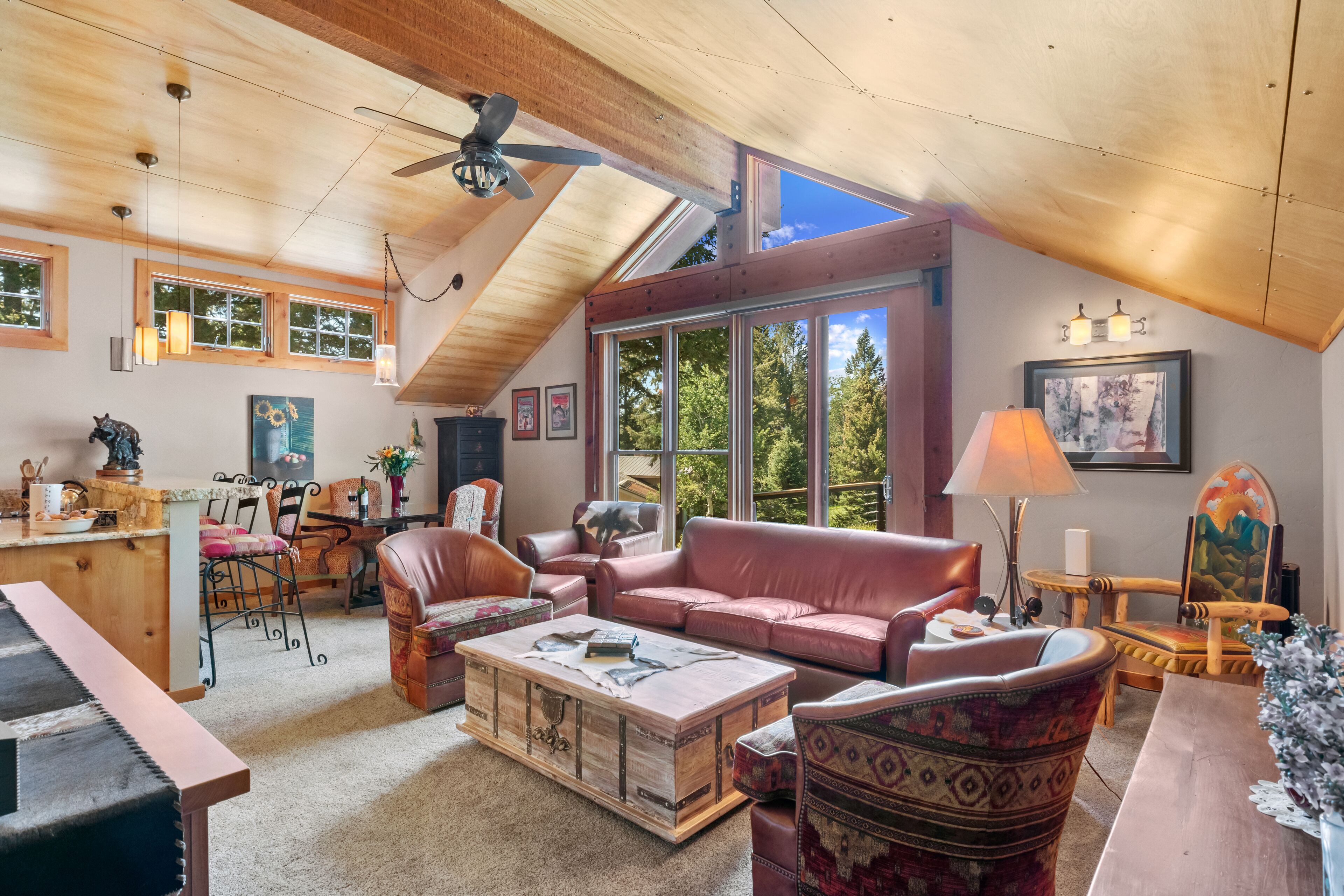 RMR: Modern 2 BR Bungalow Apt. with Kitchenette