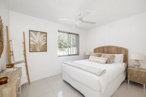 2 bedrooms, iron/ironing board, free WiFi, bed sheets
