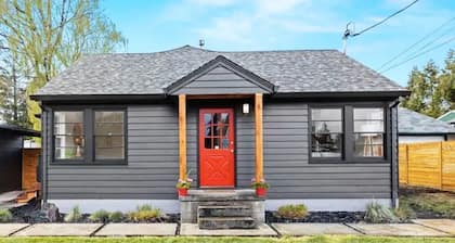 Modern 3 Bedroom Home in Beaverton