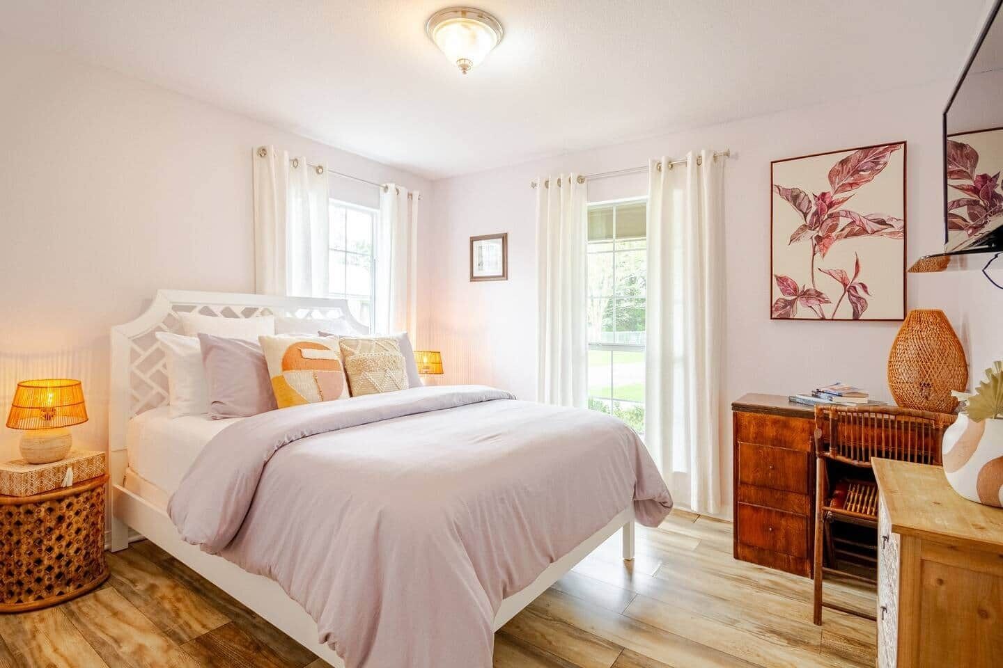 3 slaapkamers, een strijkplank/strijkijzer, gratis wifi, beddengoed