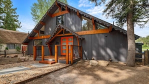 House, 2 Bedrooms | Exterior