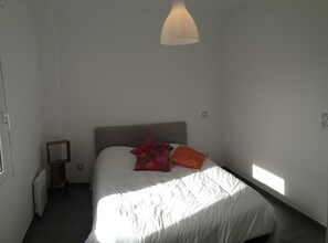 3 soverom, strykejern/-brett, reiseseng for barn og wi-fi (inkludert)