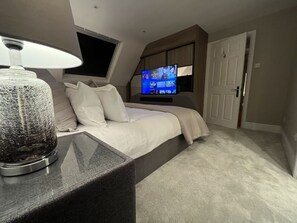 4 bedrooms, iron/ironing board, travel crib, WiFi