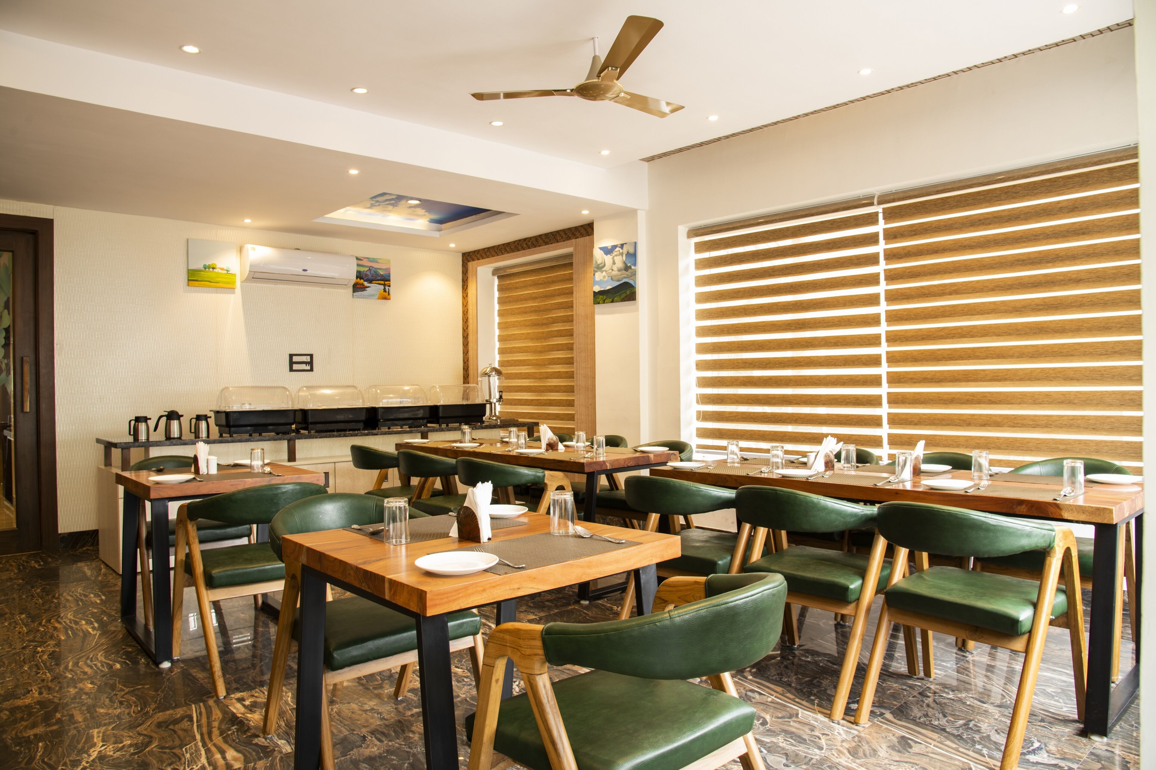 Daily buffet breakfast (INR 300 per person)