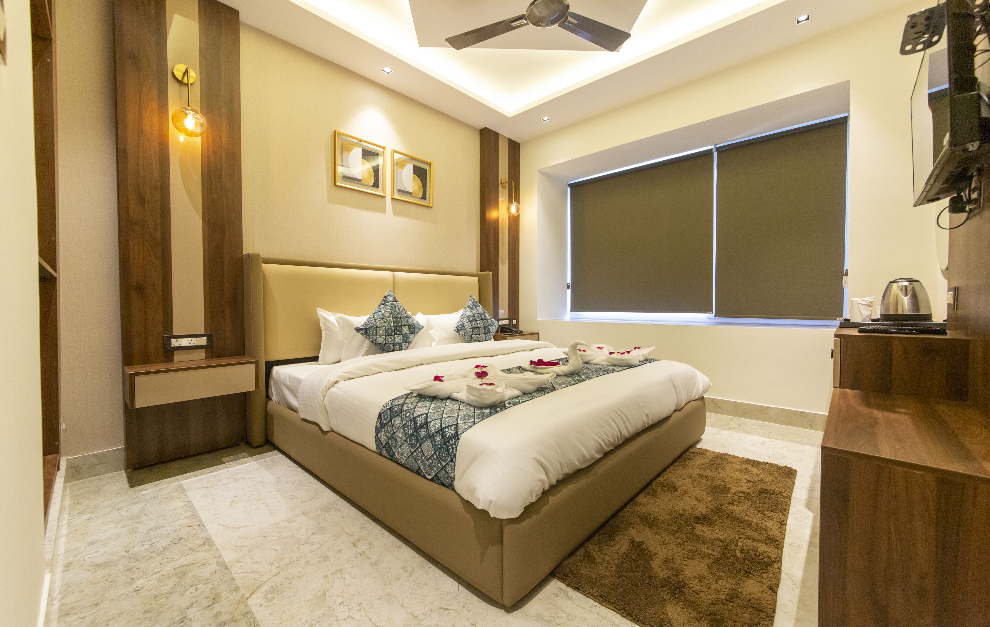Suite estudio Premium | Ropa de cama de alta calidad, colchones viscoelásticos, minibar