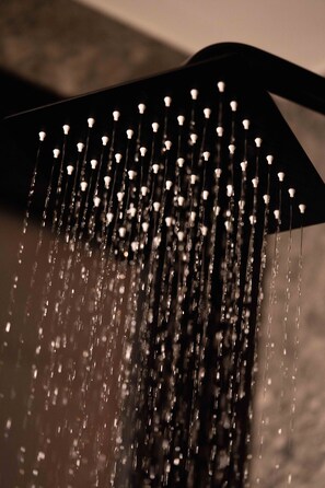 Camera Classic | Bagno | Combinazione doccia/vasca, pantofole, asciugamani