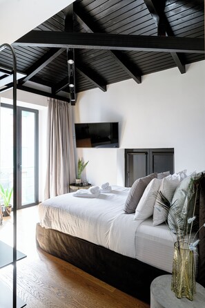 Superior Room, Garden View | In-room safe, desk, blackout curtains, iron/ironing board - Mamy Blue Slow Living (Athens)