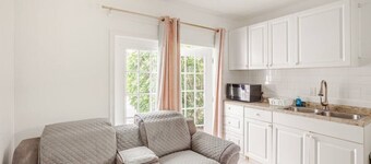 Room-small Cozy Apartment