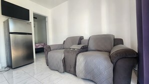 Room, 1 Bedroom, City View | Interior