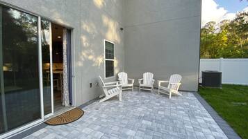 House, 3 Bedrooms, Balcony, Garden View | Terrace/patio