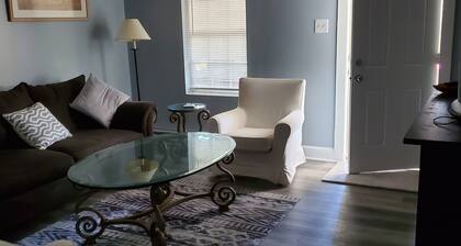 N Gladstone Rental Minutes to Downtown Perfect for Families or Business!!