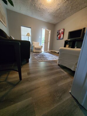 Apartment, 1 Bedroom, Smoking, Balcony | Interior - N Gladstone Rental Minutes to Downtown Perfect for Families or Business!! (Indianapolis)